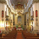 Współczesny widok wnętrza kościoła klasztornego p.w. św. św. Piotra i Pawła w Imbramowicach.